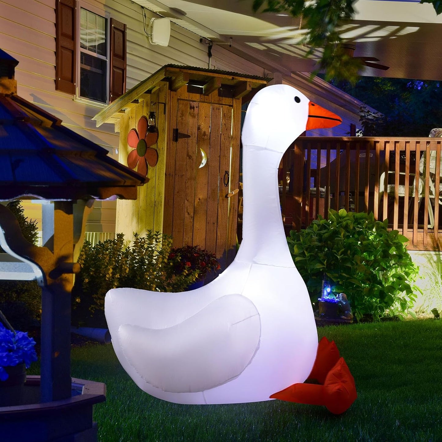 Leyndo 6 ft Christmas Porch Goose Inflatable Outdoor Decoration Large Xmas Cute Silly Goose Blow up Yard Decor with Built-in LED Light for Lawn Garden Patio Holiday Party Indoor Outside(Classic)
